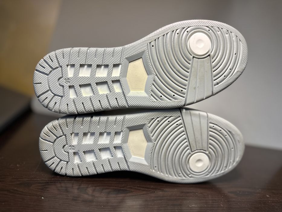 Кросівки високі шкіряні nila&nila 36 розмір 24 см італія