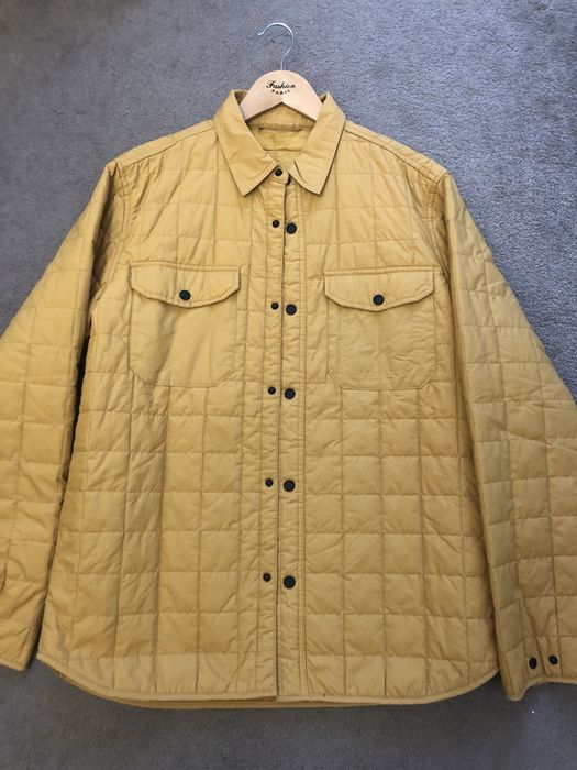 Продам легкую мужскую куртку