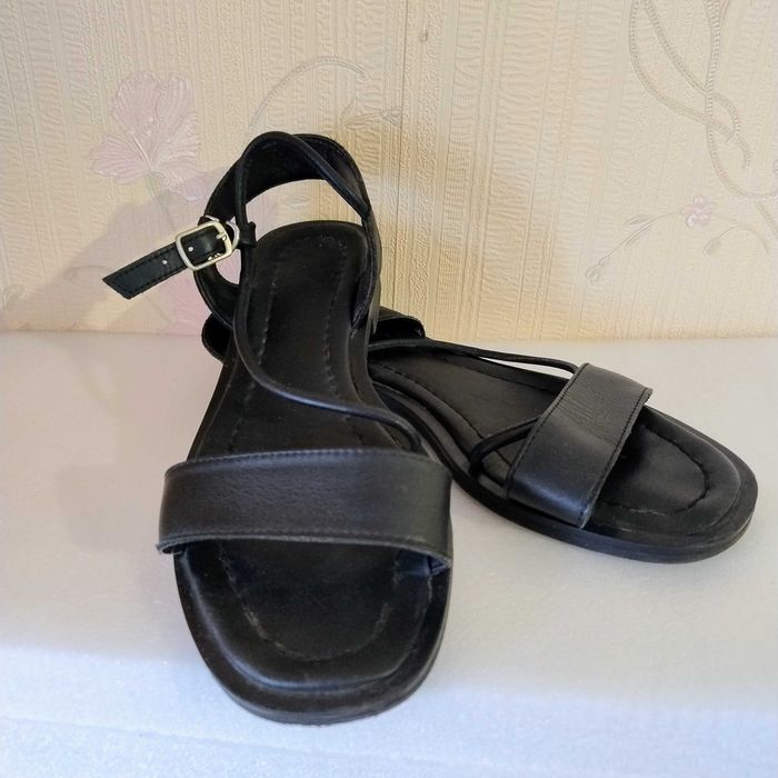 Сандали женские черные кожа р37