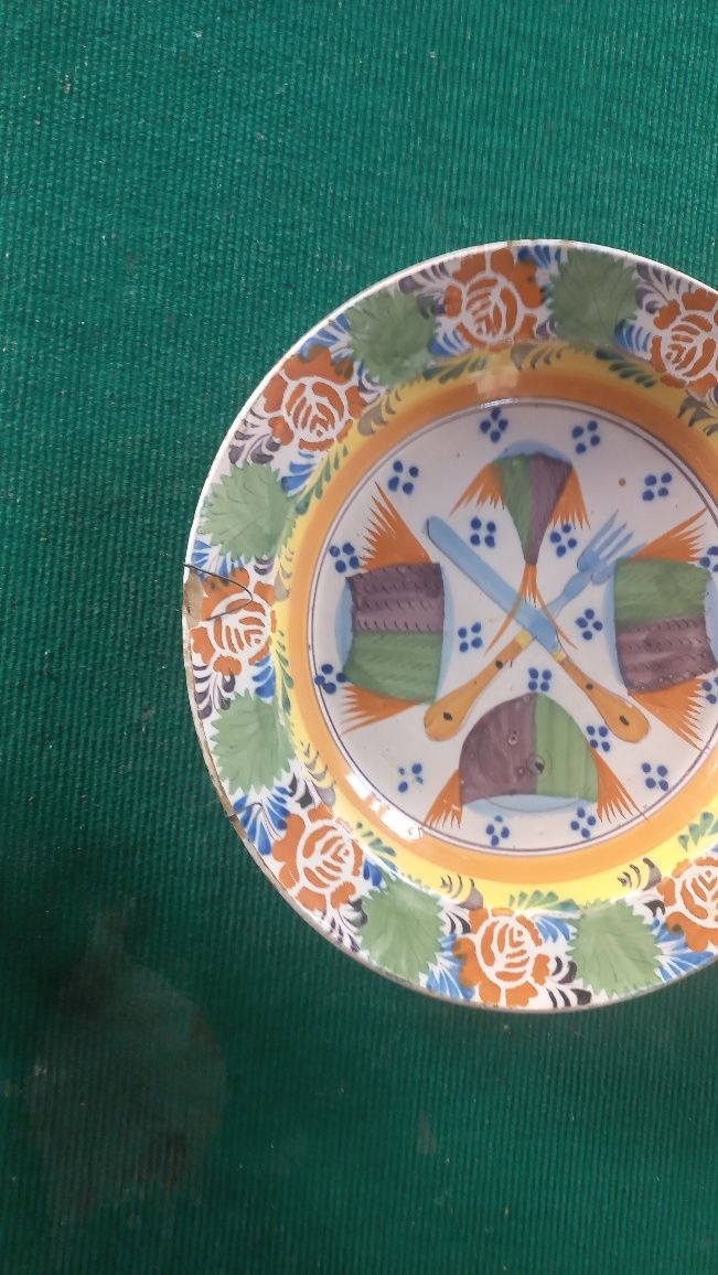 Prato em faiança