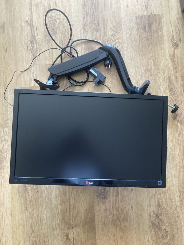 Monitor LG 24MP55HQ-P + chwytak