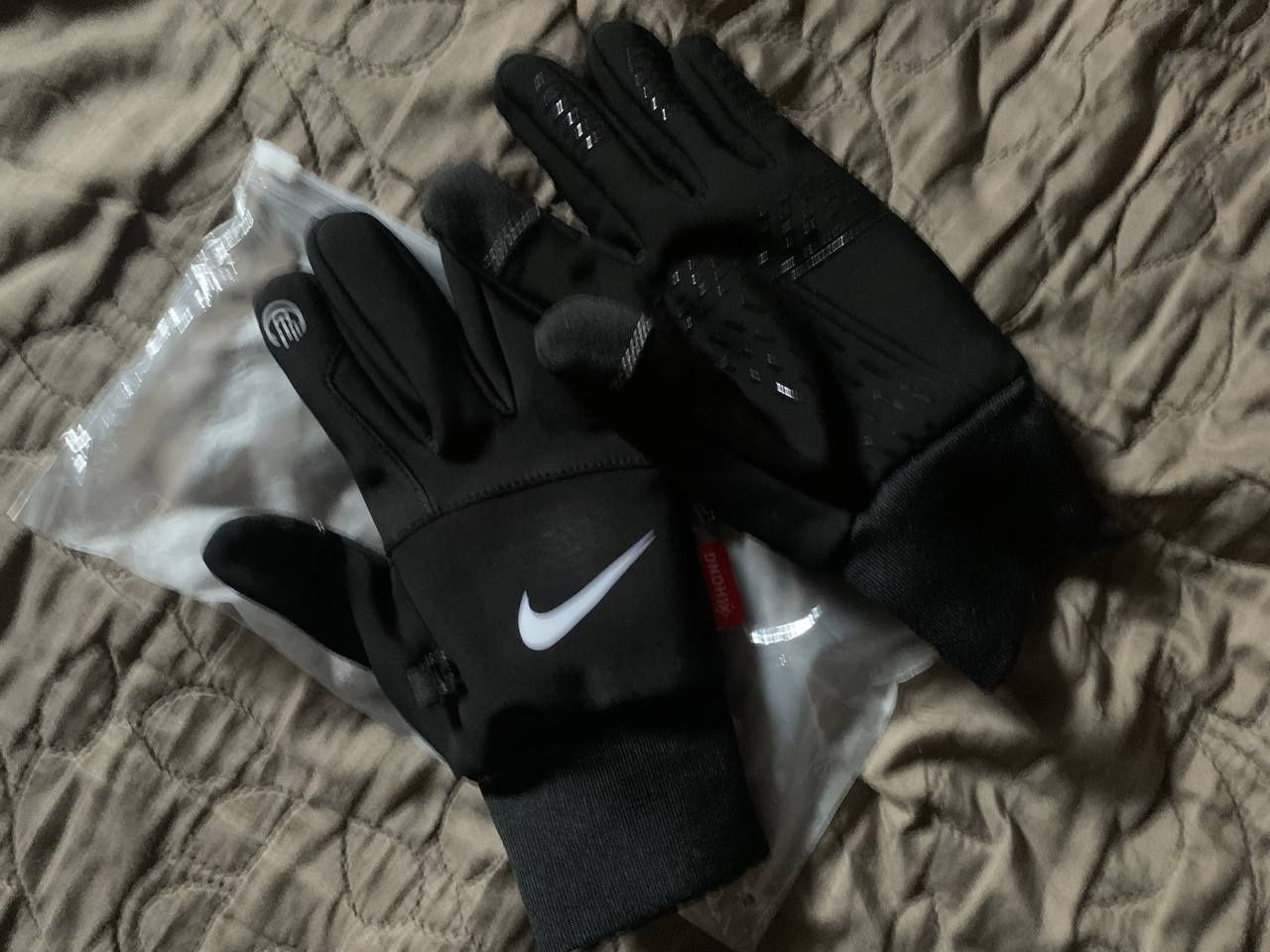 Перчатки Nike черные
