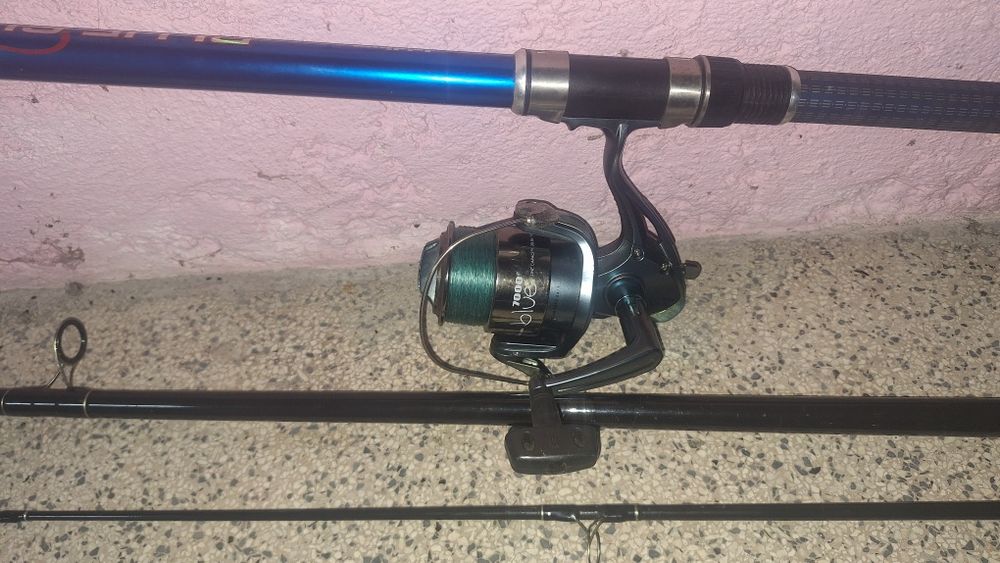 Cana de pesca em carbono,nunca foi usada .