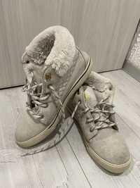 Buty zimowe trekkingowe śniegowce Adidas Neo Taiga Selena Gomez 40