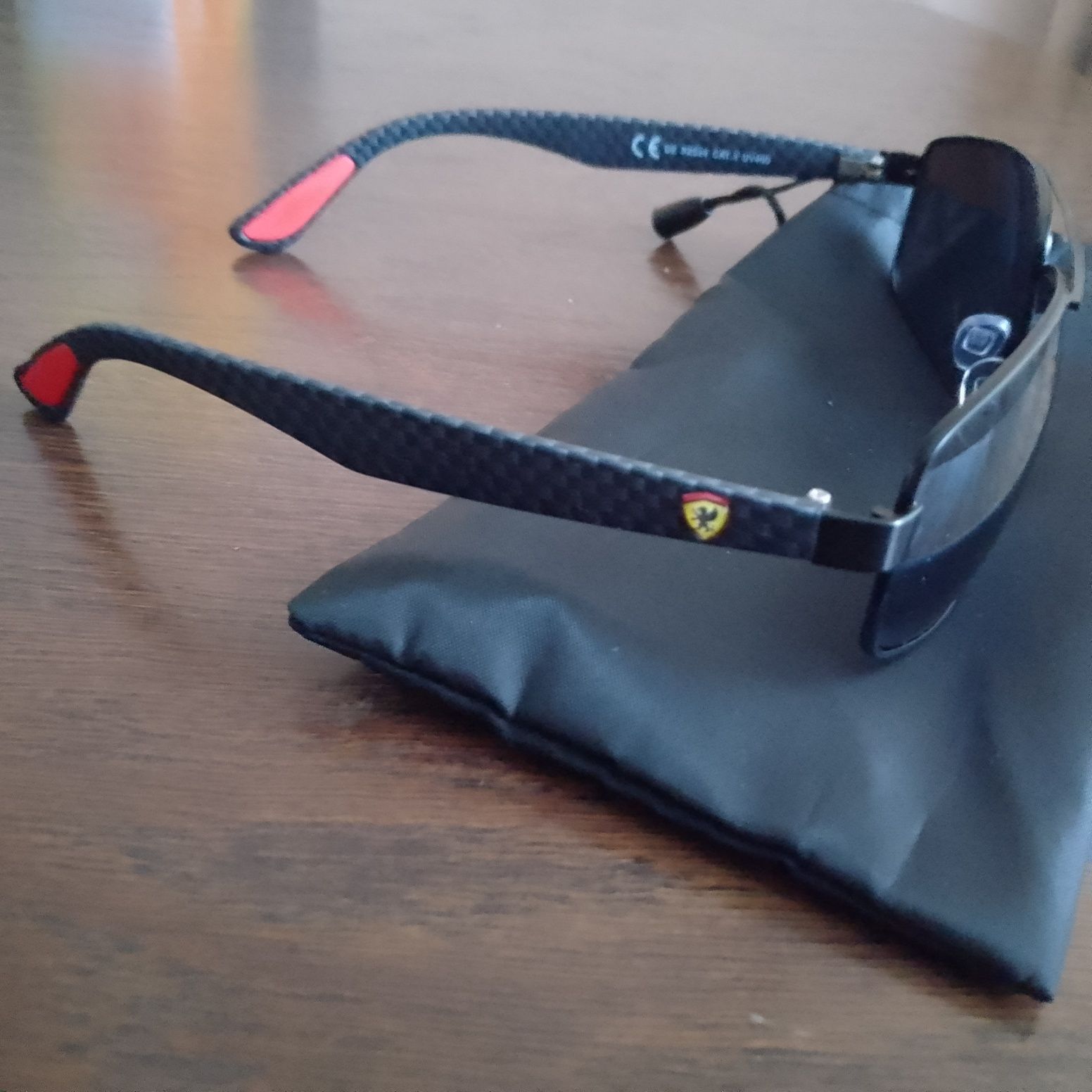 Okulary Ferrari carbon