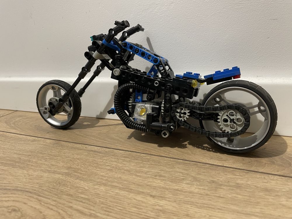 Lego technic 8417 motocykl chopper