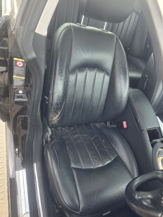 Fotele Przednie Komplet Skóry Mercedes CLS W219 Czarne Kanapa Boczki