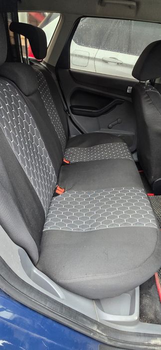 Продаж автомобіля.