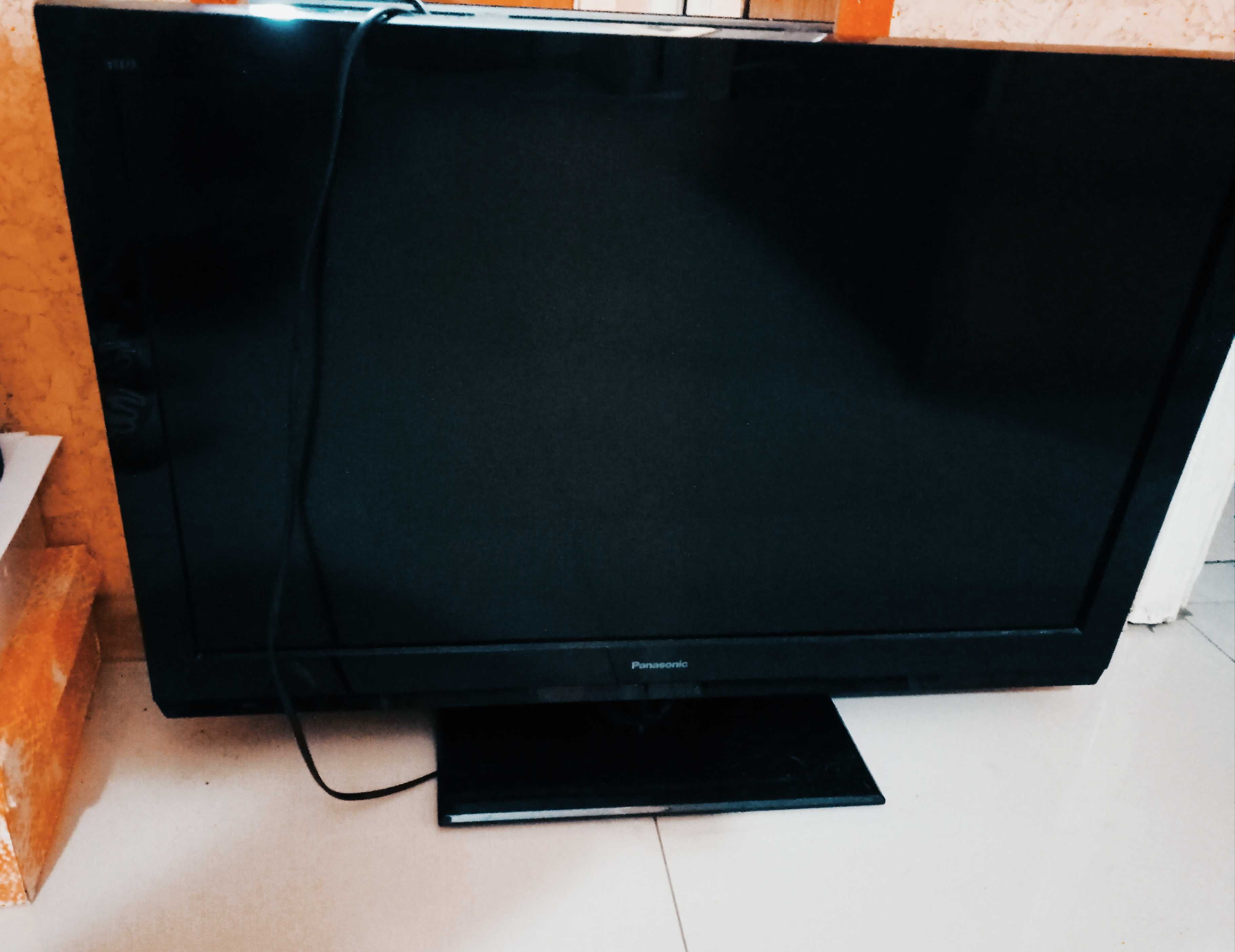 Telewizor Panasonic (uszkodzony)