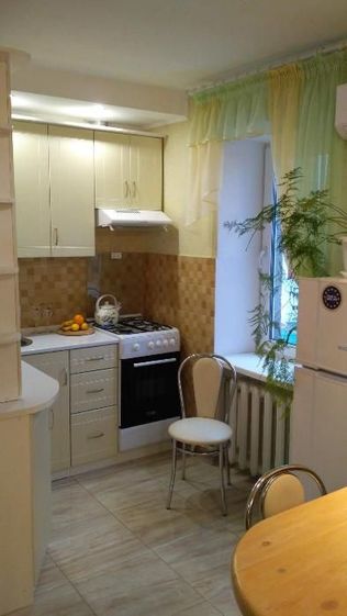 Миргород центр, поряд курорт і пляж, 1 к.квартира студія.