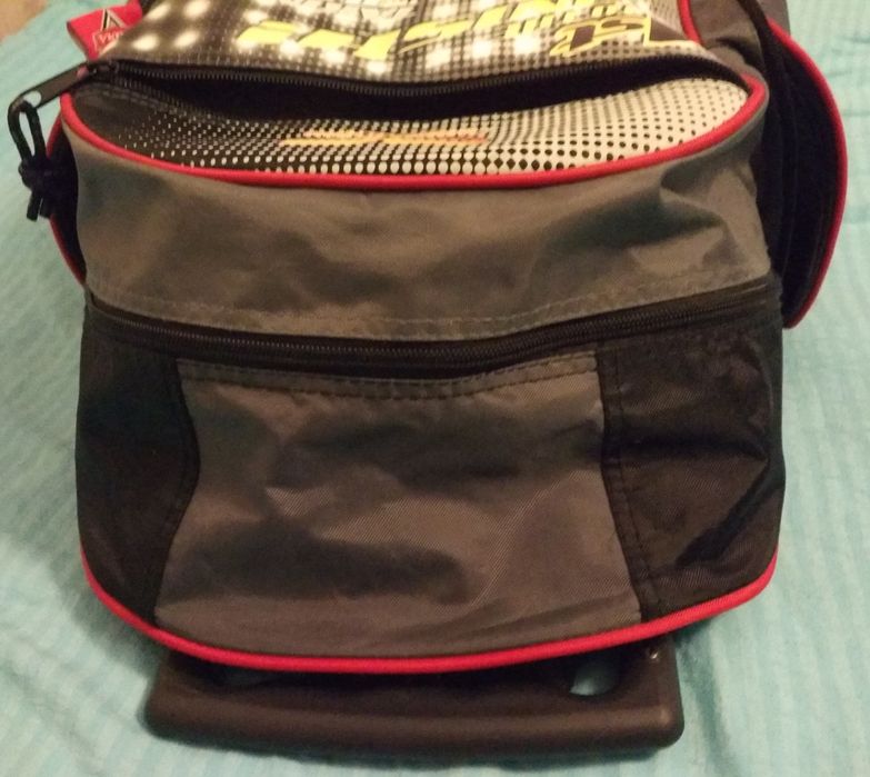 Plecak, tornister na kółkach, walizka z piórnikiem