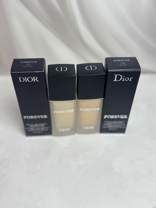 Тональний крем Dior Addict Forever