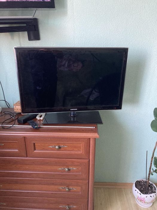 Телевізор samsung 45 дюймів