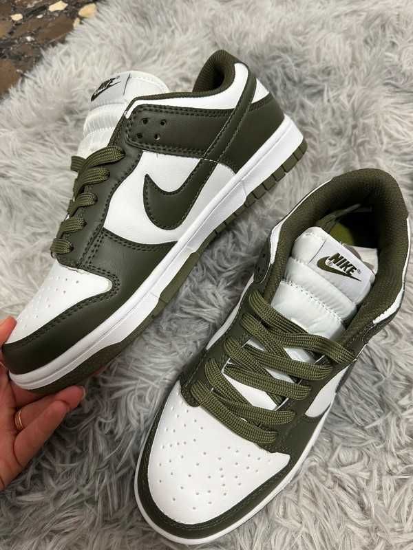 Nike Dunk Low Medium Olive 40