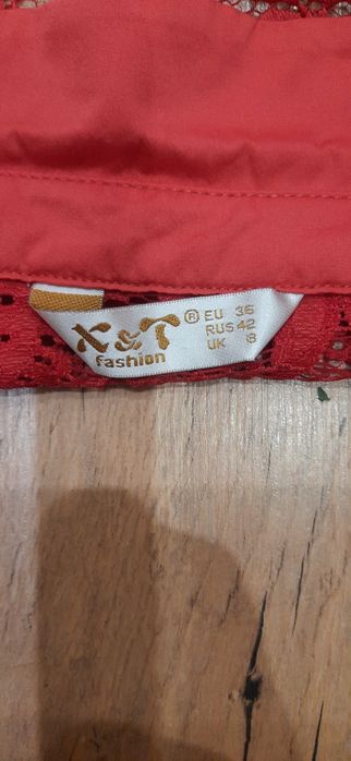 Жіноча сукня, платье, червона блузка