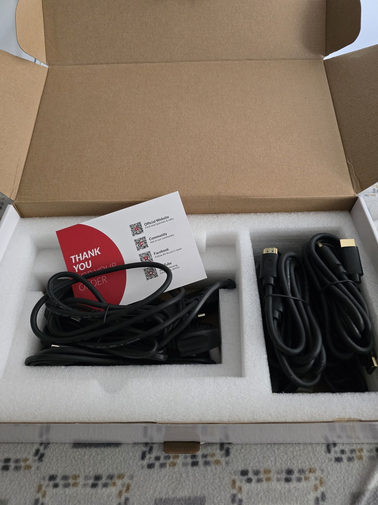 KVM 2x1 Dual Monitor