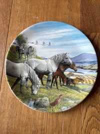 Винтаж: Коллекция  тарелок «Лошади пони»