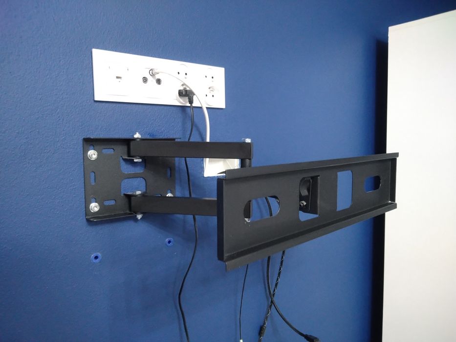 Uchwyt do TV do 42 cali