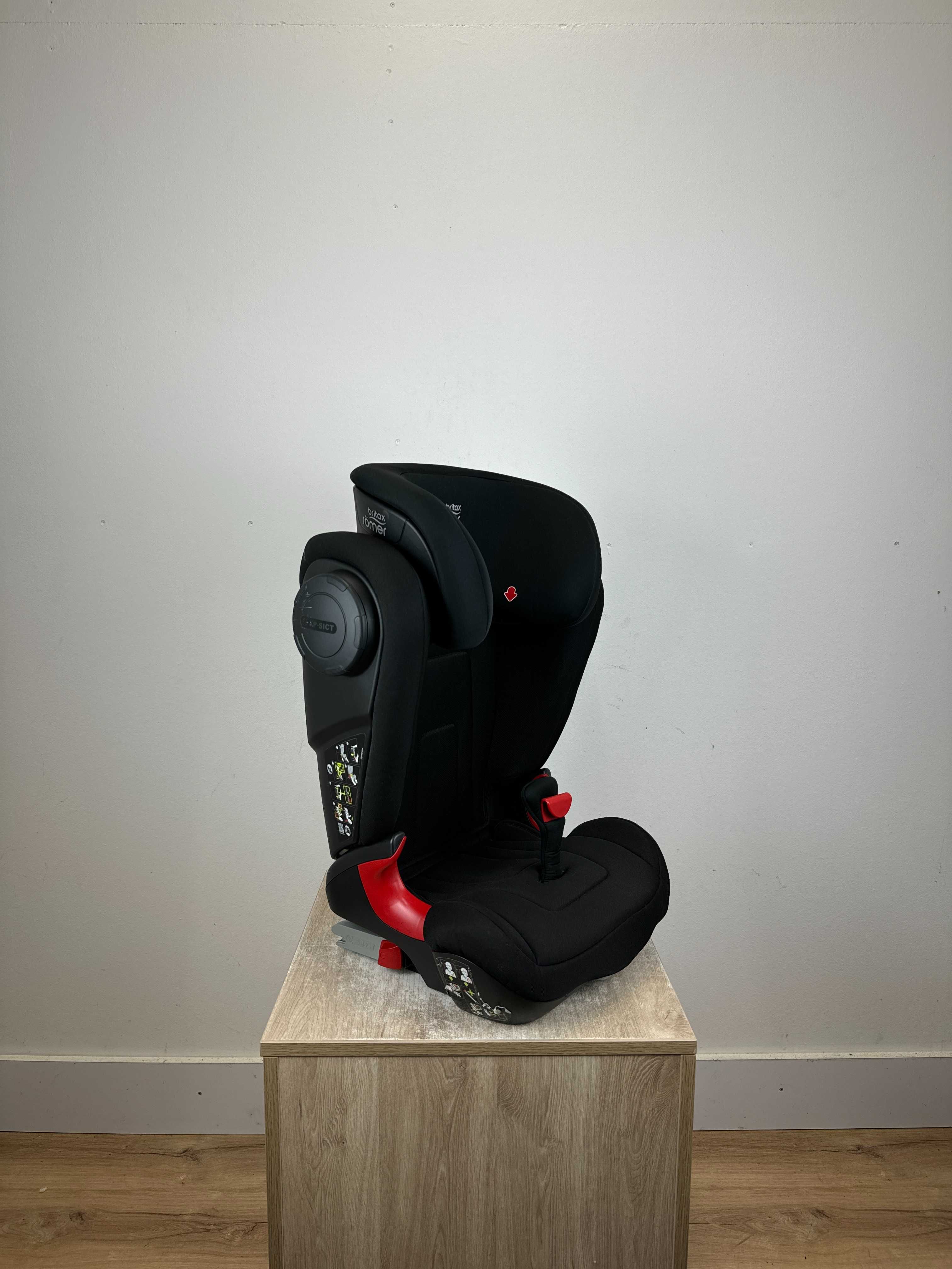 Fotelik samochodowy Britax & Romer Kidfix 2S Cosmos Black 15-36Kg