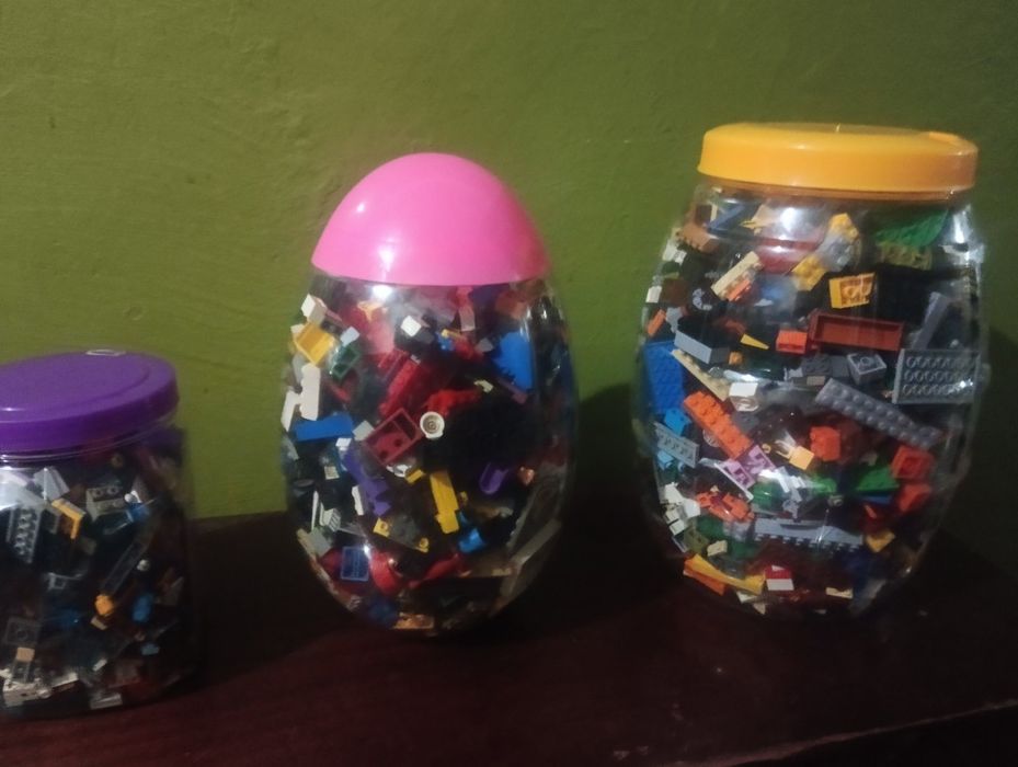 Продам конструктор Лего.