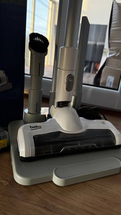 Odkurzacz bezprzewodowy BEKO WetClean VRT71025VW