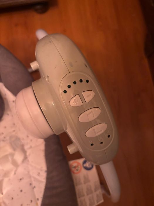 Baloiço de bebe com música