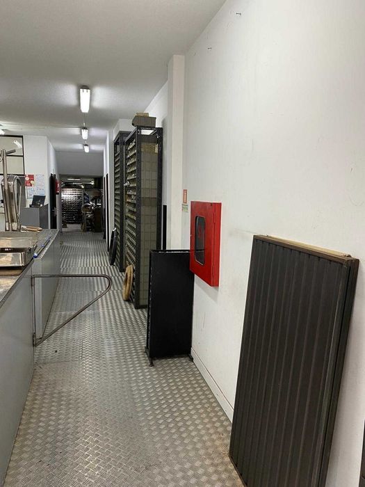 Vende-se loja centro do Porto