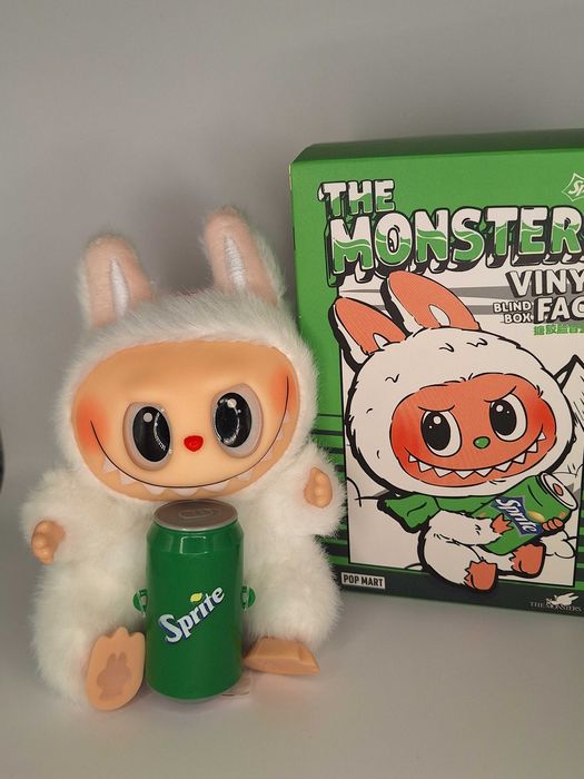 LABUBU SPRITE Figirka z Puszką