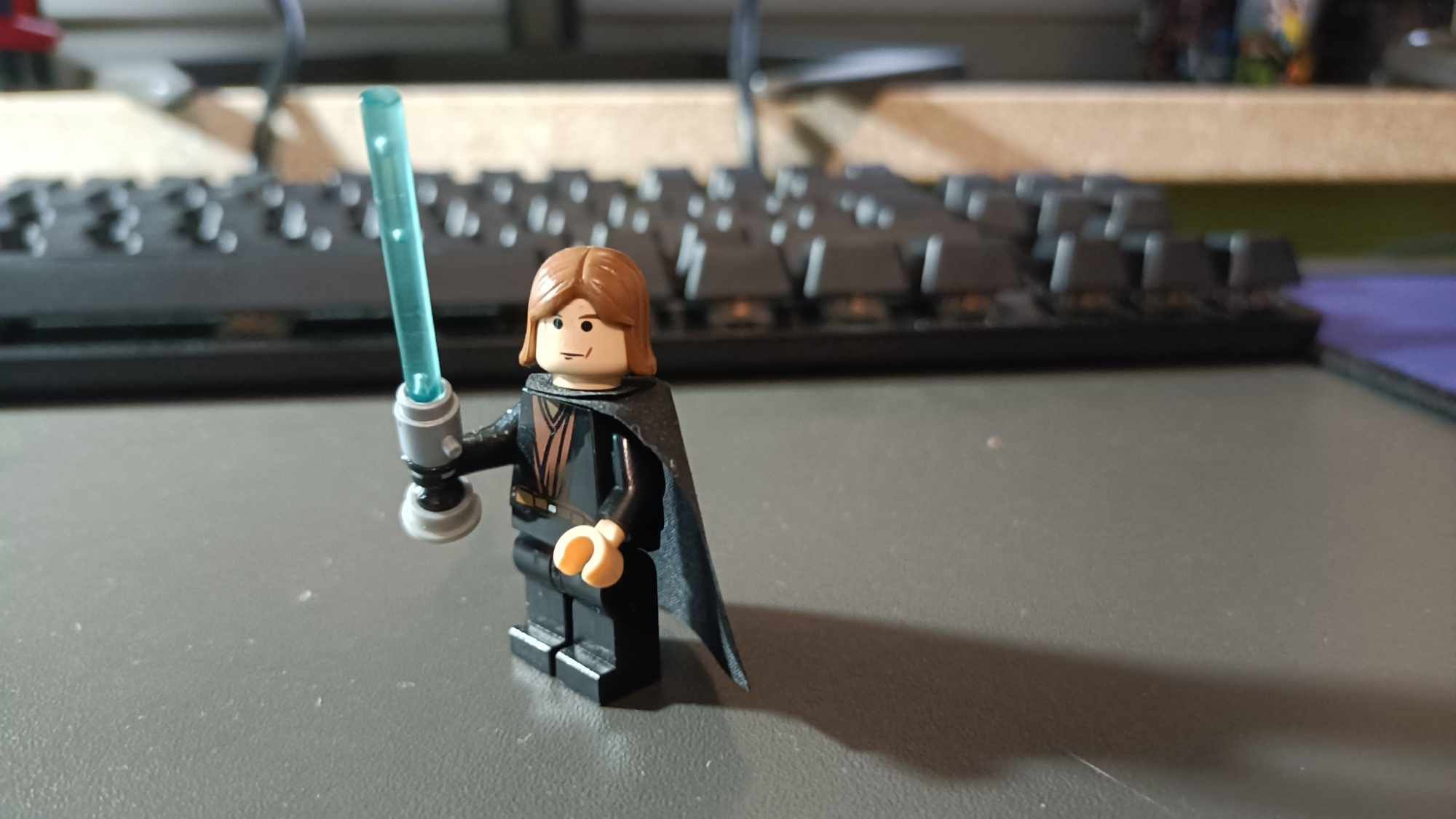 Minifigurka LEGO Star Wars sw0121 Anakin Skywalker z zapalnym mieczem