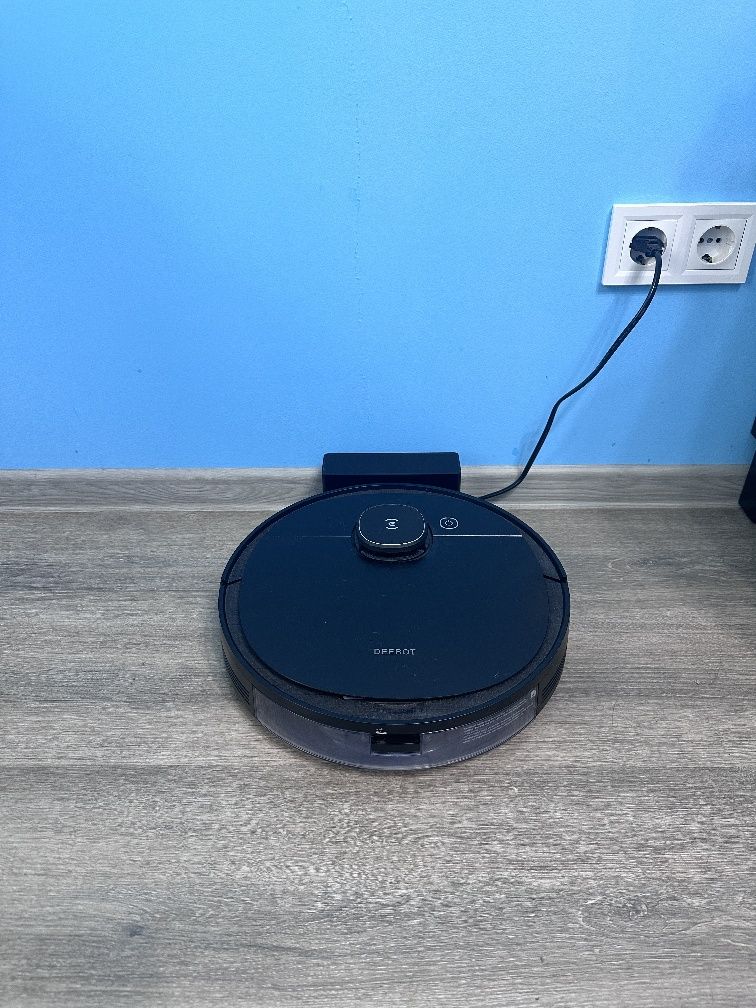 Робот пилесос deebot ozmo 950