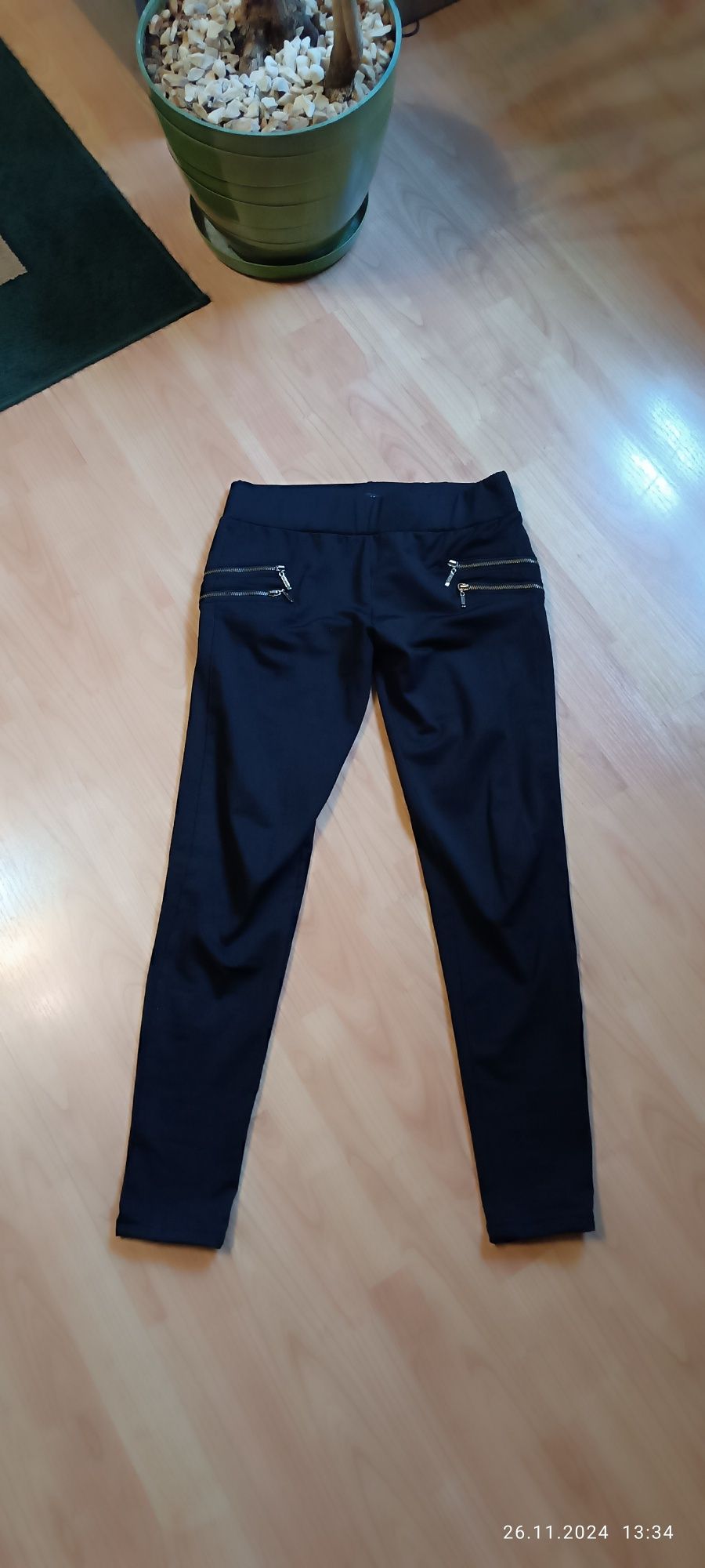 Legginsy spodnie z zamkami XS