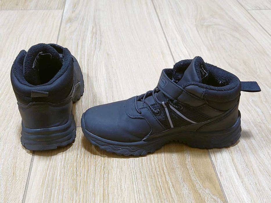 Buty zimowe dziecięce r. 34 i 35 markowe