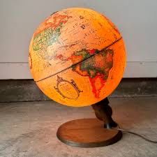 globo terrestre decorativo com iluminação antigo