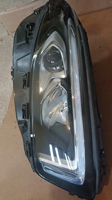 Farol Mercedes classe A de 2016 até 2022