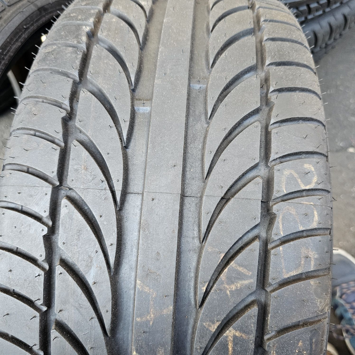 Шины 225/35 R19 88W Achilles atr sport 2шт.