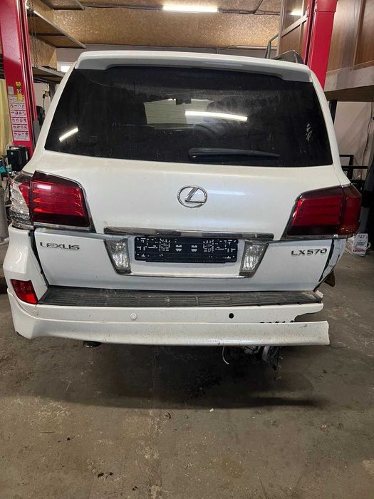 Разборка шрот Lexus LX570 5.7 бензин. Мотор коробка мост дверь кузов