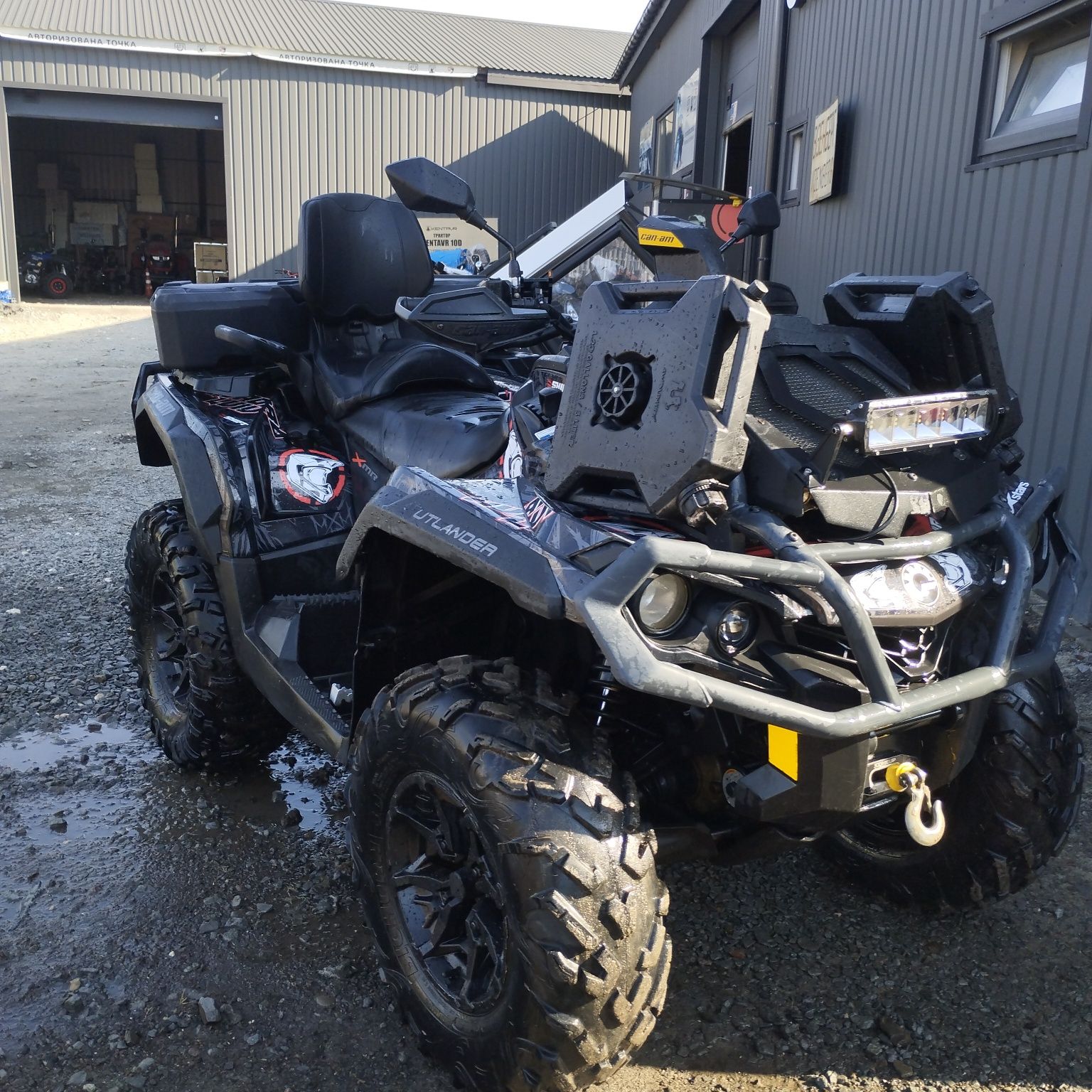 Квадроцикл BRP OUTLENDER XMR 1000