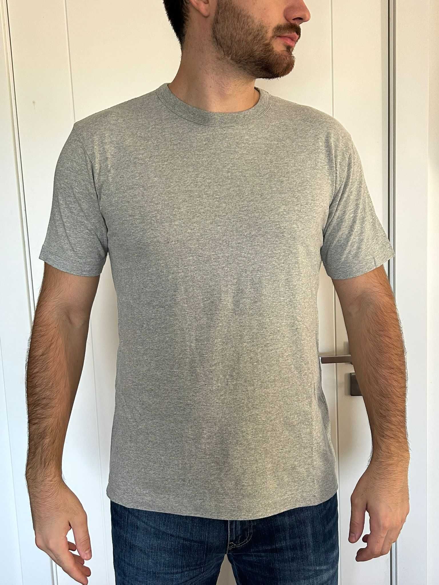 T-shirt Cinzenta