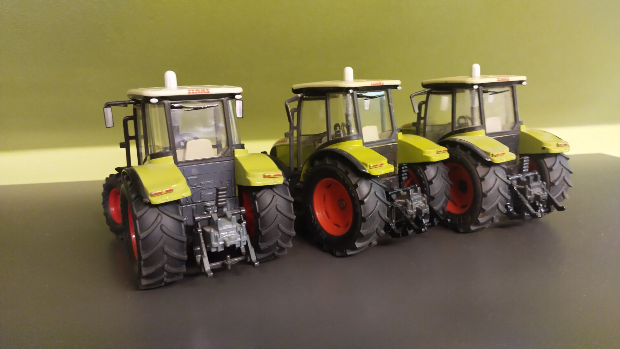 Siku traktor Claas 1:32