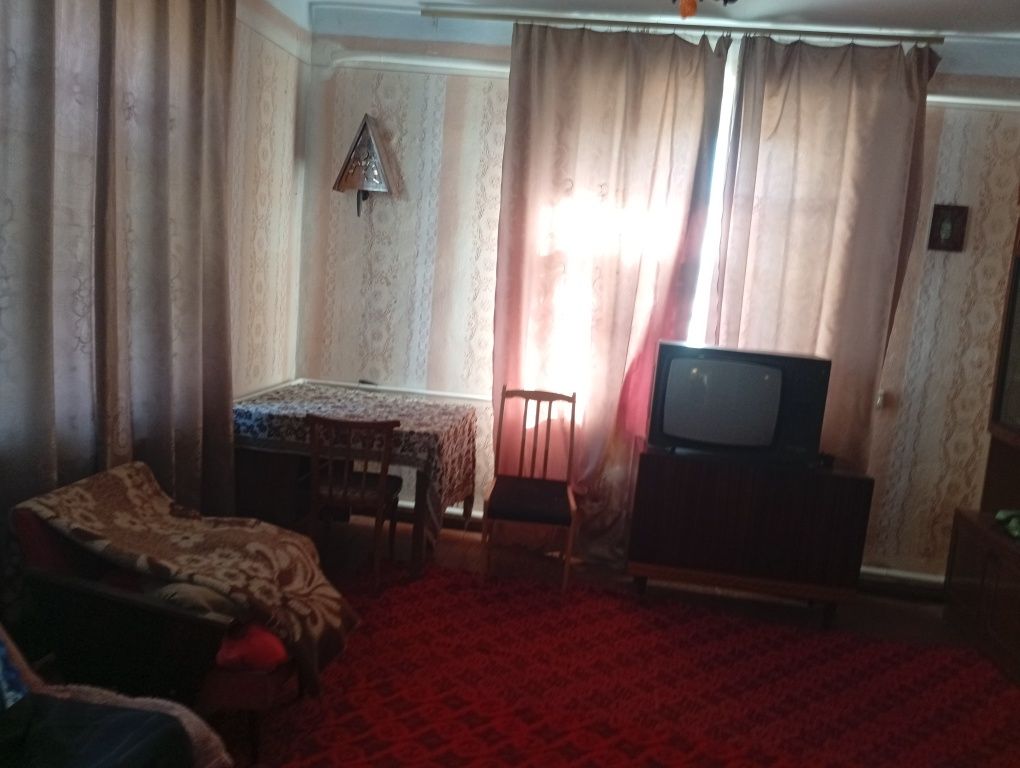 Продається будинок в центрі міста