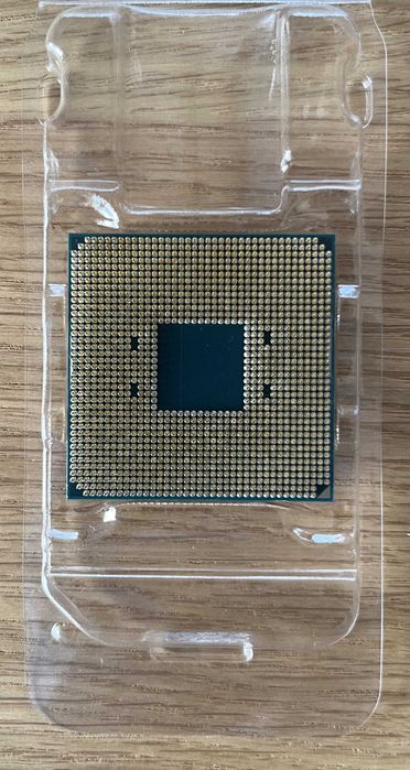 Procesor AMD Ryzen 5 3600X, 3.8 GHz, 32 MB, BOX (+ AMD Wraith Spire)