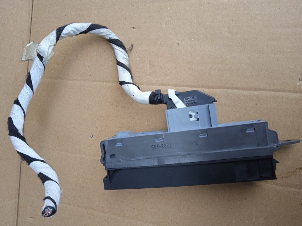 VW Passat B7 Panel Hamulca Ręcznego