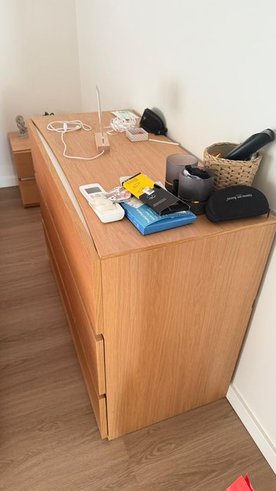 Cómoda grande com 3 gavetas
