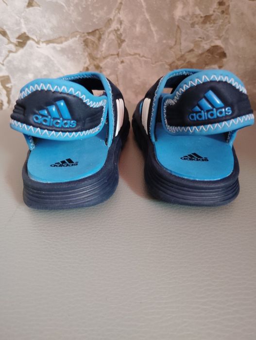 Босоніжки для малечі