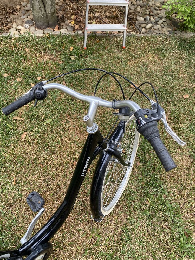 Bicicleta preta BTWIN