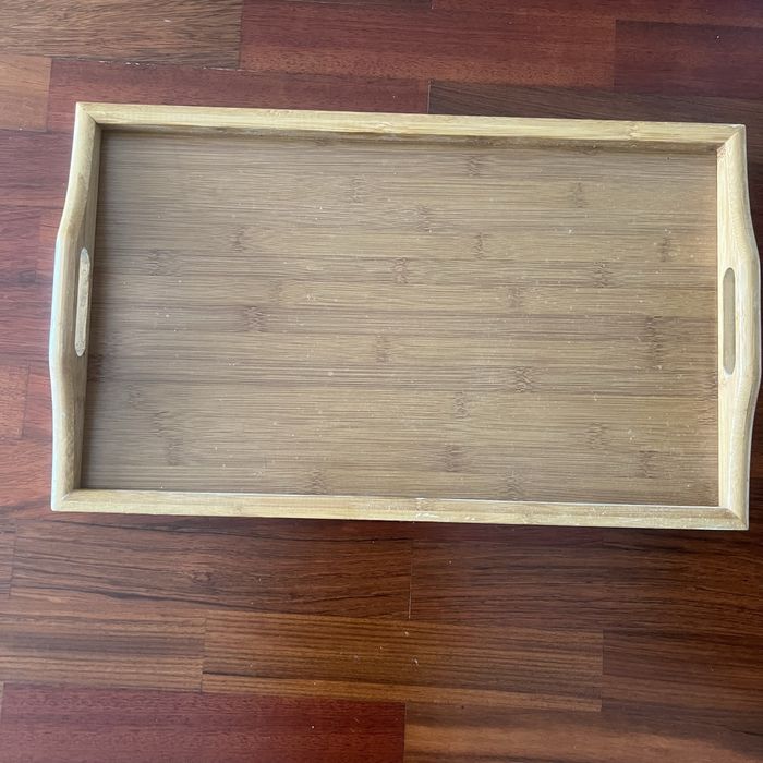 Tabuleiro  em nadeira de Acácia