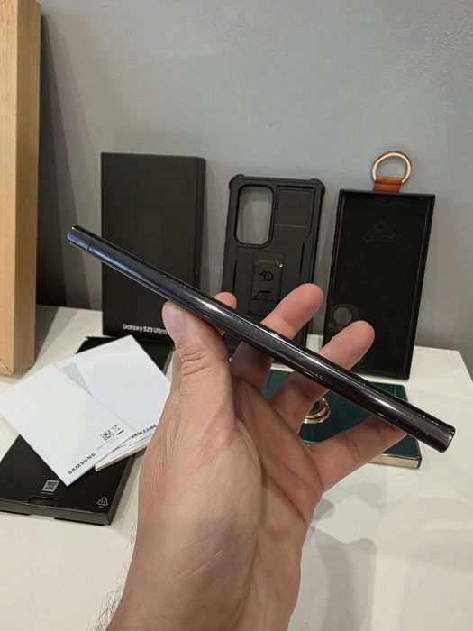 Samsung S23 Ultra 256 GB Swietny stan gratisy