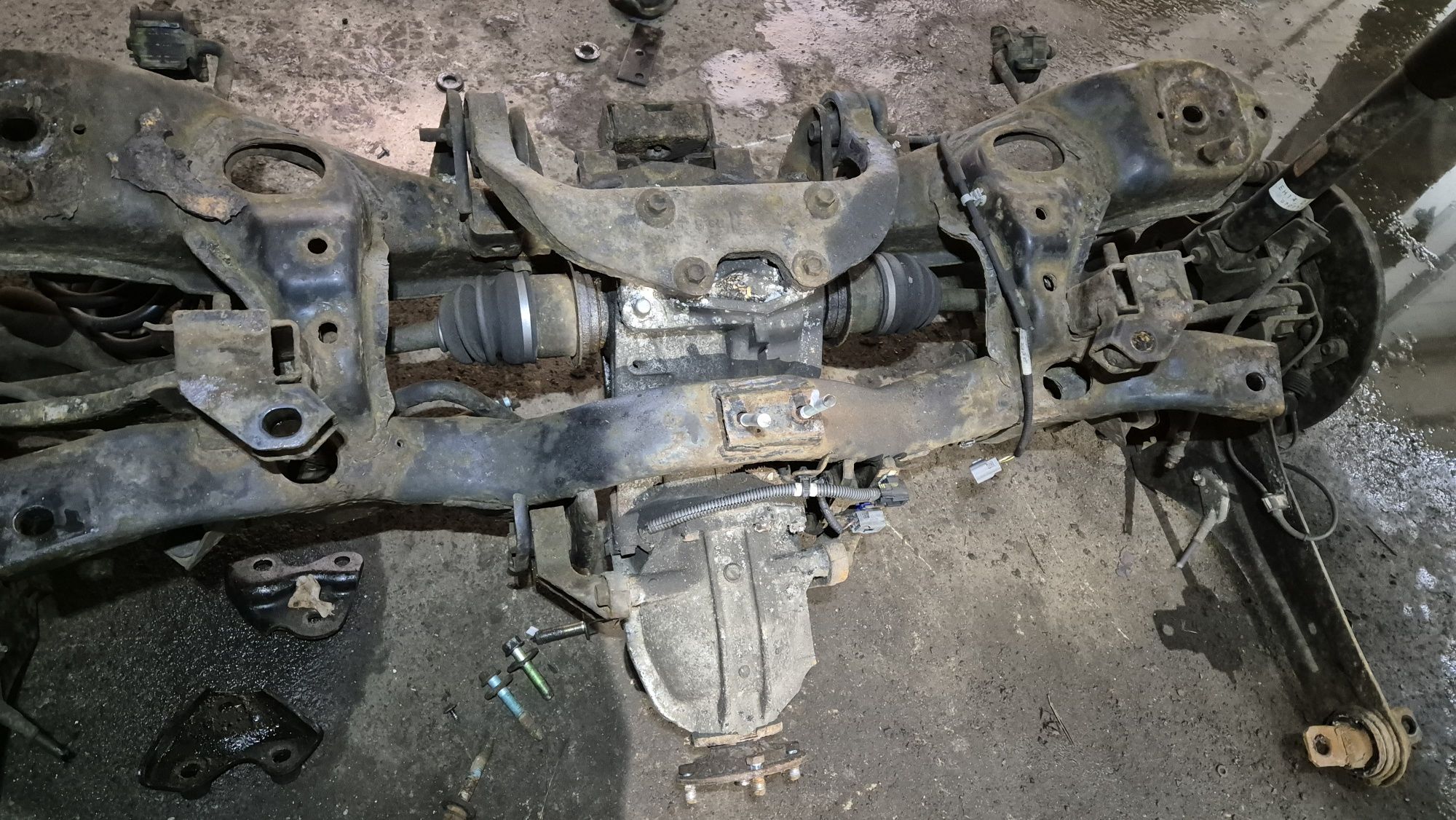 Belka most sanki zwrotnica tył mazda cx7 cx-7 Europa bdb stanie