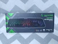 NOWA zapakowana klawiatura BATTLETRON GAMING podświetlenie LED