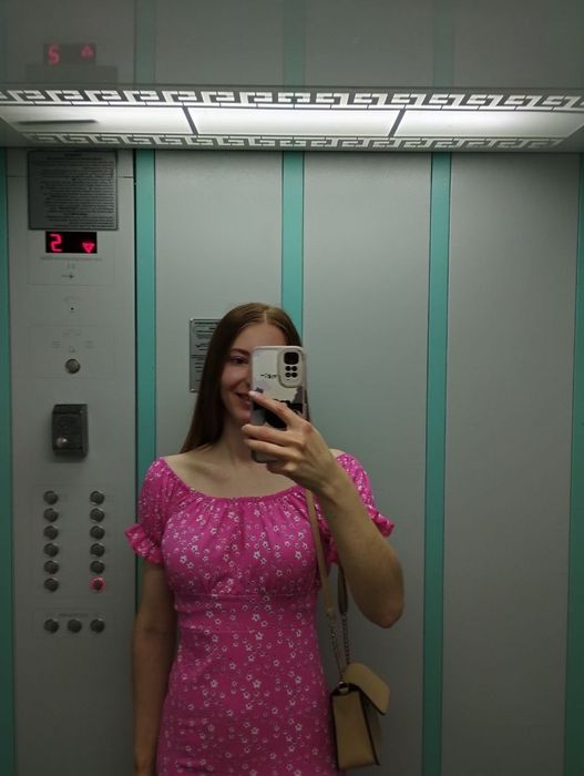 Рожева сукня розмір М